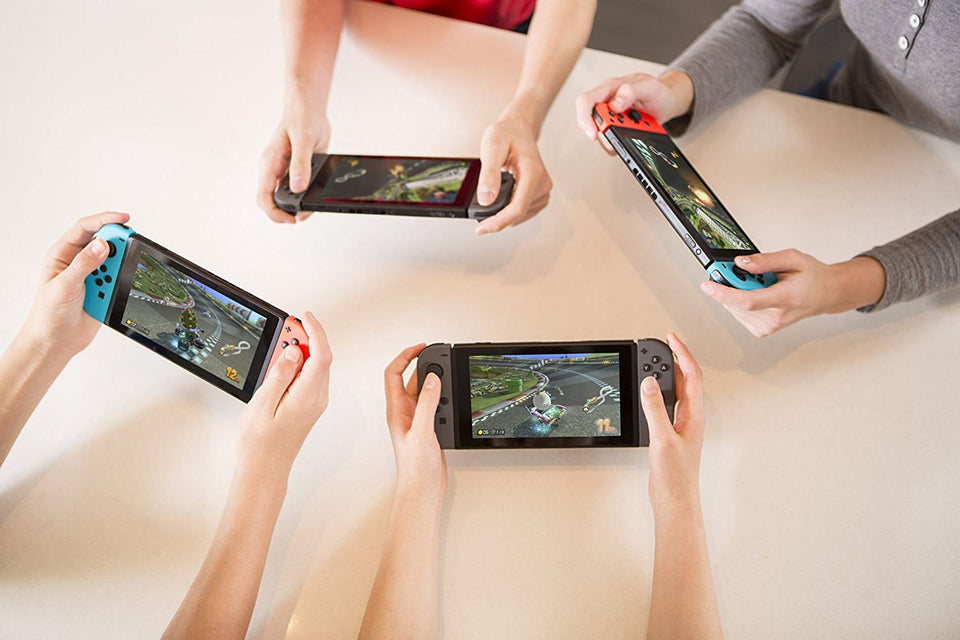 Mario Kart 8 Deluxe - Nintendo Switch - Standard Edition